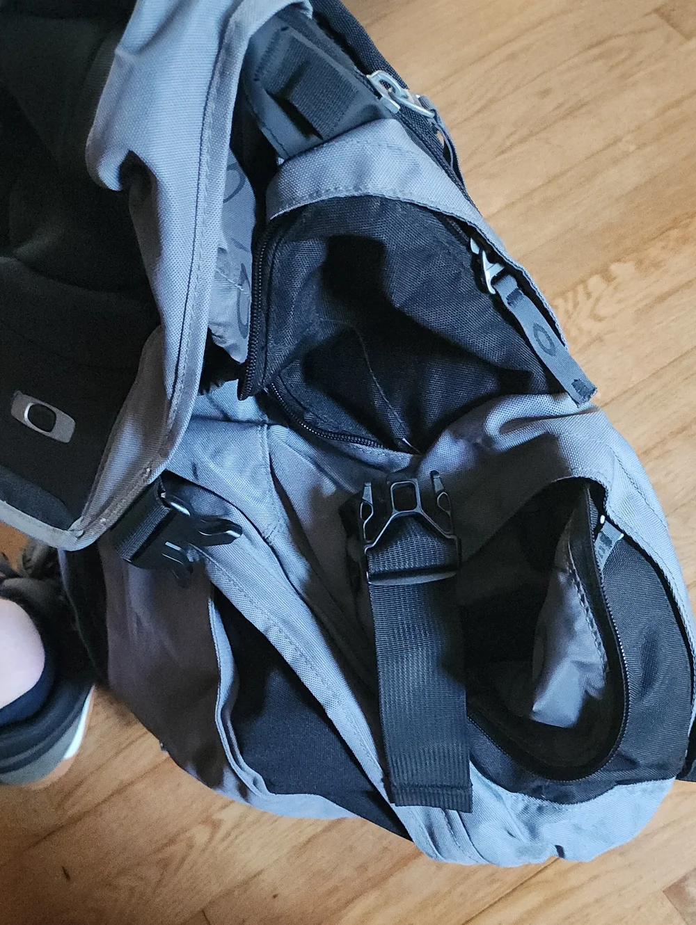 Vintage Oakley Surf Pack